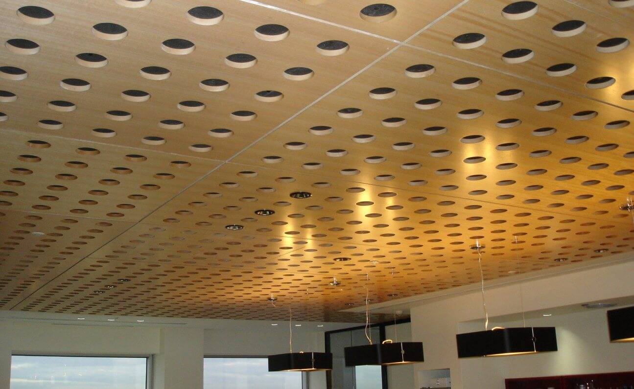 Акустические потолки — блокируем звук в комнате. акустический потолок: виды, конструктивные особенности и способы монтажа