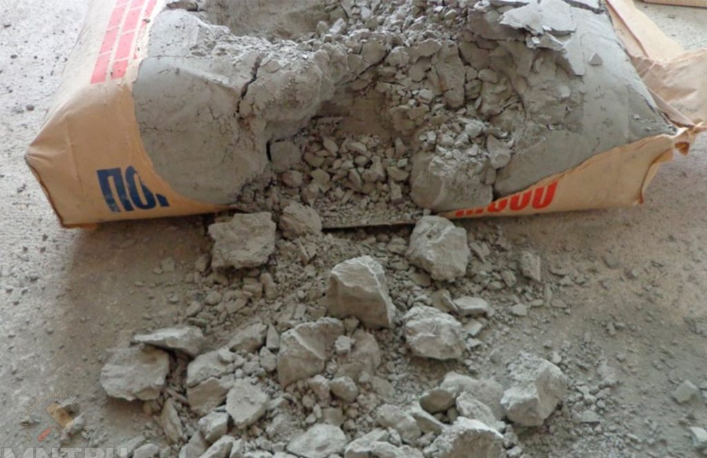 Куда деть лежалый окаменевший цемент, чтобы его не выбрасывать: делюсь своими идеями | домовой | дизайн интерьера и ремонт