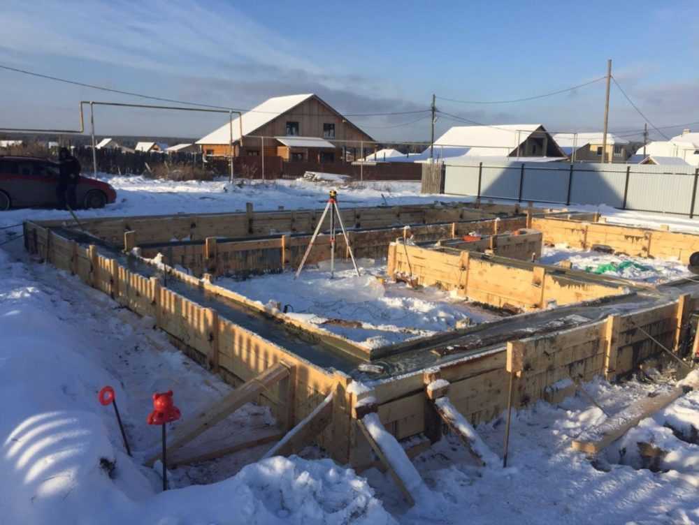 Строительство каркасного дома зимой: плюсы и минусы