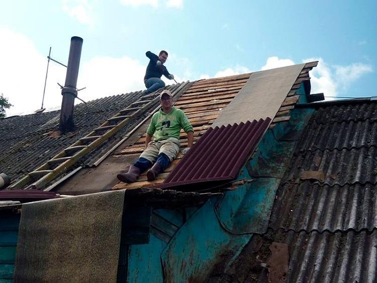 Ремонт крыши частного дома своими руками: фото, видео