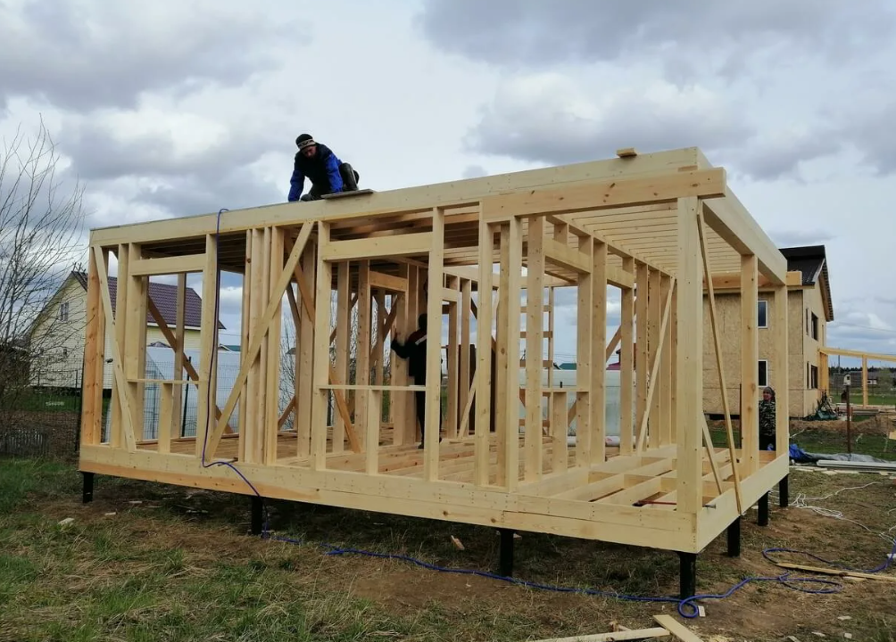 Каркасный дачный домик: как построить самому «под ключ»