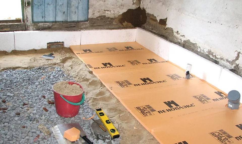 Как утеплить бетонный пол в частном доме своими руками