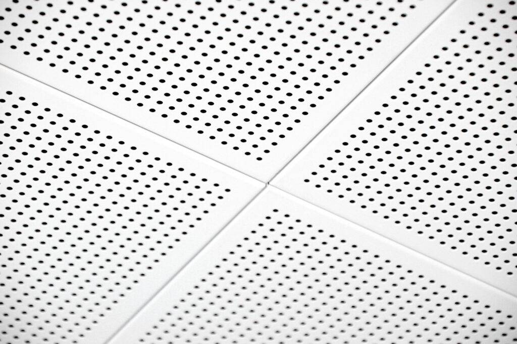Размеры плитки потолка армстронг - особенности расчета плитки для потолка