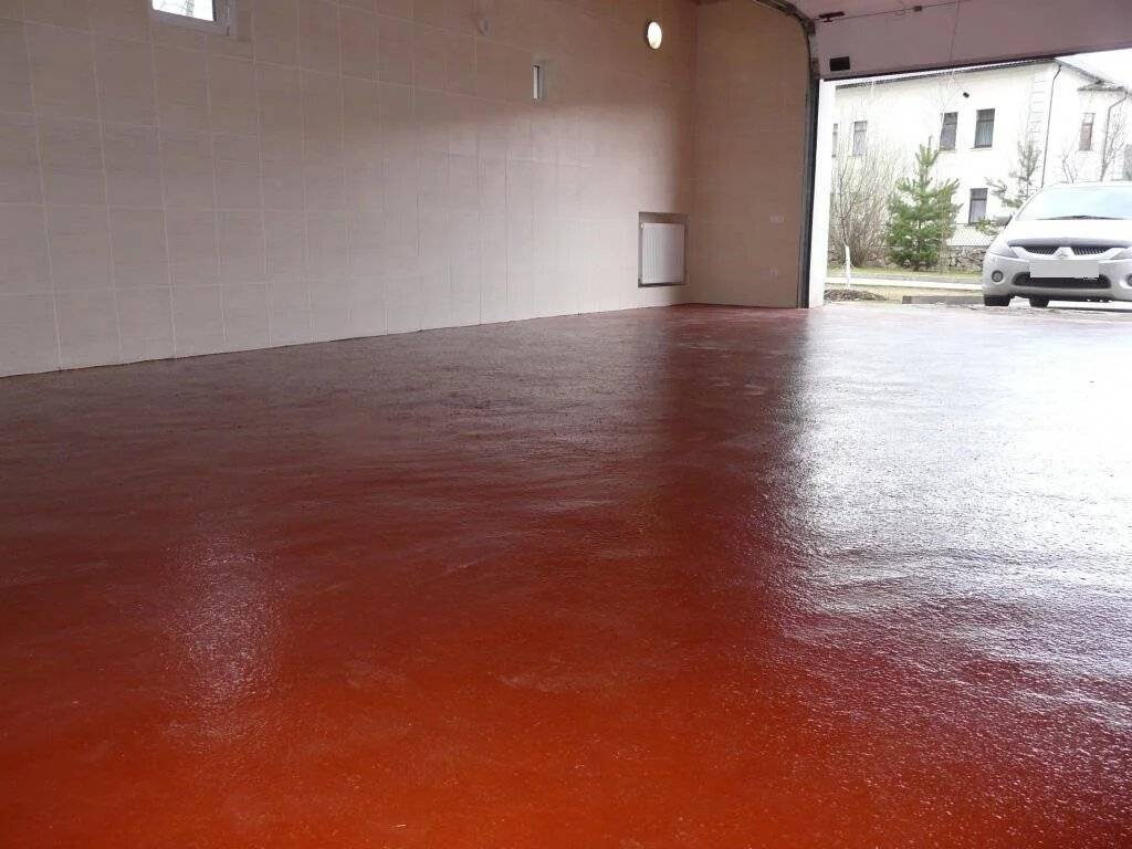 Выбор краски для бетонного пола в гараже: виды и рекомендации по нанесению