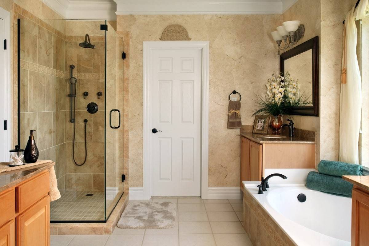 Декоративная штукатурка в ванной комнате: влагостойкая декоративная отделка, фактурными, венецианскими и другими штукатурками