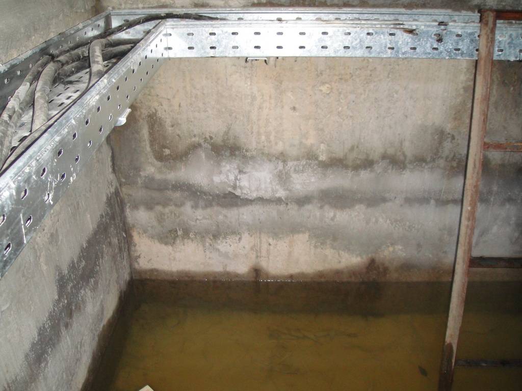 Наводнение в подвале частного дома – что делать и как происходит откачка воды