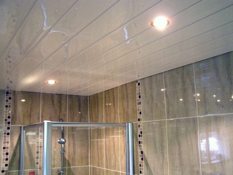 Мытье потолков реечных с водой и содой и пластиковых панелей на кухне и в ванной