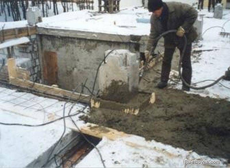 До скольки градусов можно заливать бетон без добавок
