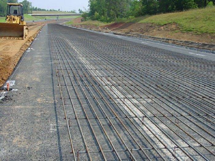 Специфика строительства автомобильных дорог из бетона