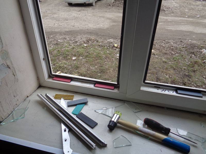 Можно ли самостоятельно заменить стекло в окне и как это сделать? подробная инструкция