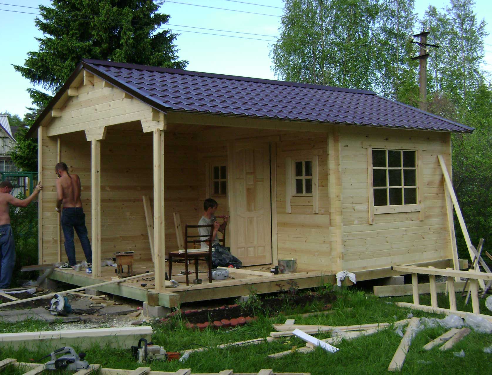 Как построить дачный домик своими руками недорого: проекты и подбор материалов