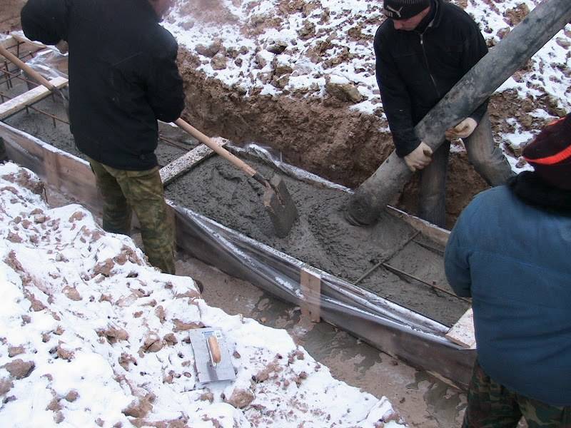 Цемент и мороз – 4 секрета зимнего бетонирования!