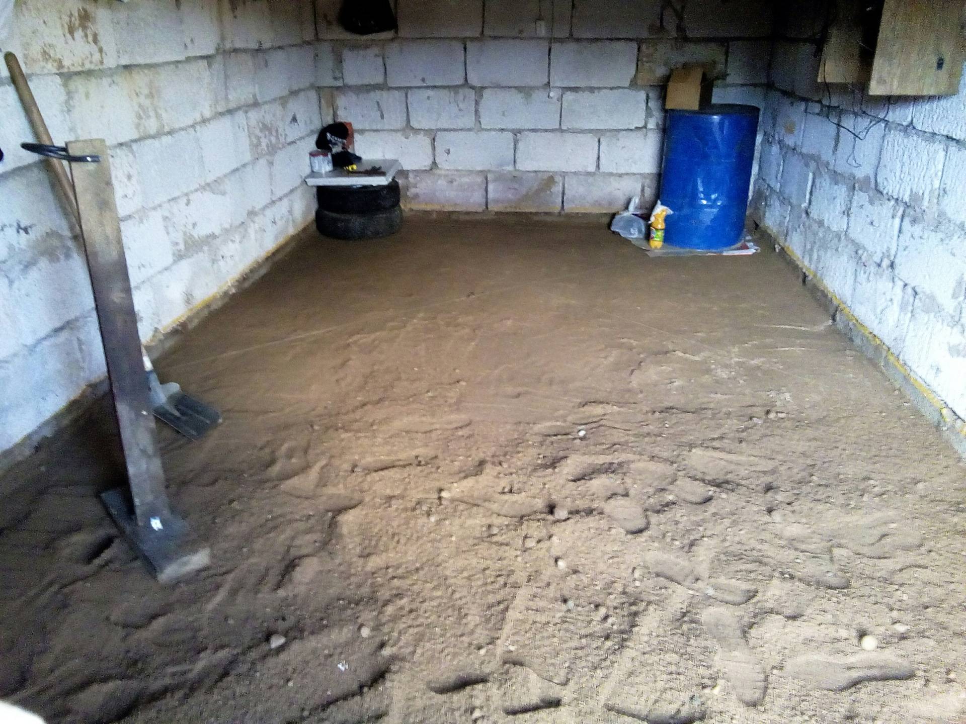 Устройство бетонного пола в гараже