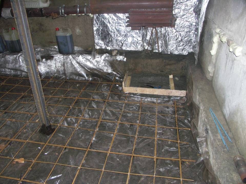 Как выполняется бетонирование пола в подвале
