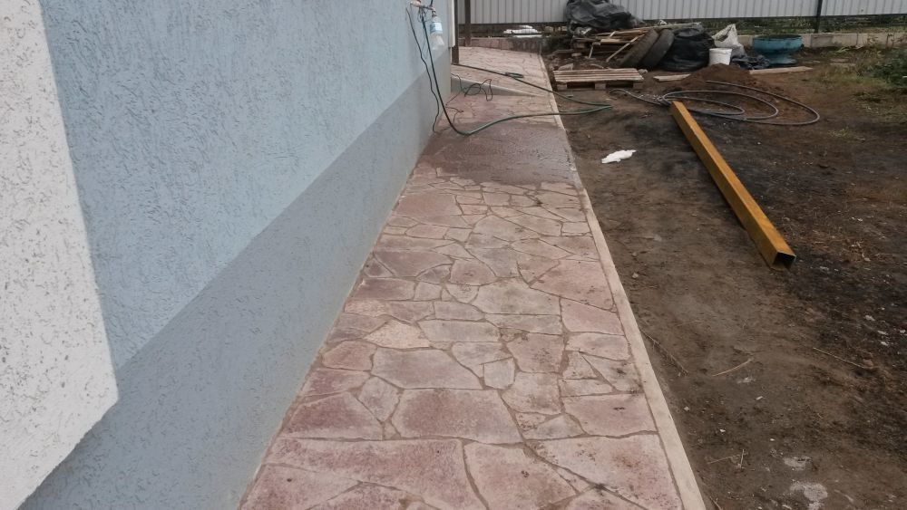 Краска для бетона на улице: плюсы окрашивания и выбор состава, пошаговая инструкция выполнения работ