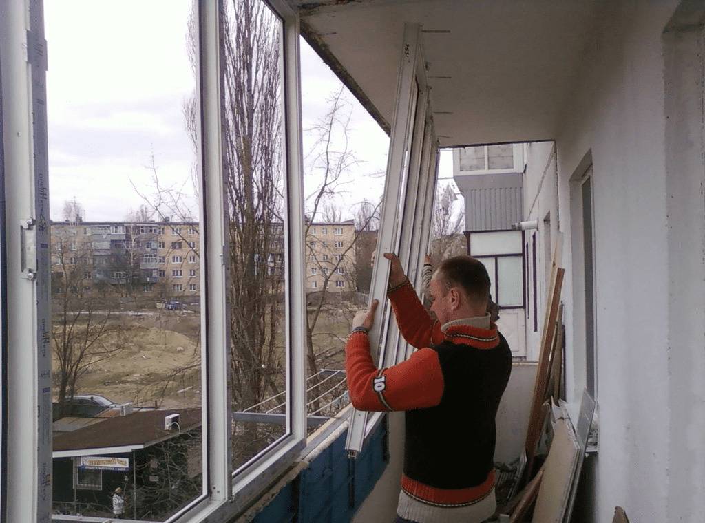 Пластиковые окна на балкон, остекляем своими руками