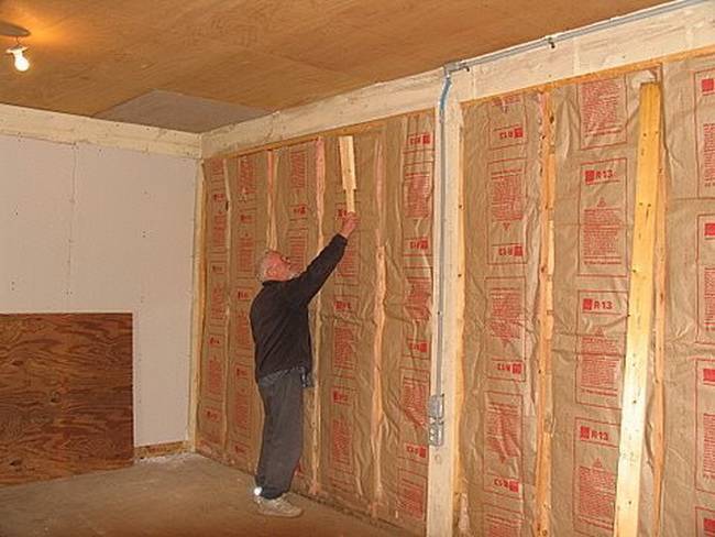 Чем утеплить стены изнутри квартиры или дома и как это сделать правильно — журнал о строительстве и ремонте