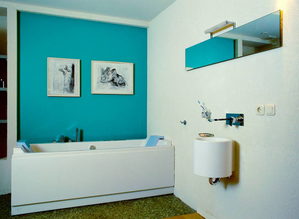 Чем покрасить потолок в ванной - выбор краски