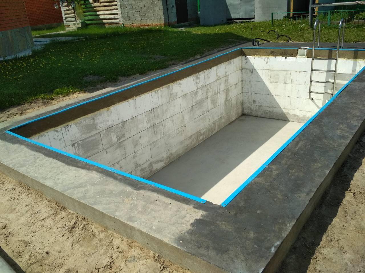 Как правильно залить бассейн бетоном: пошаговая инструкция по строительству и заливке бассейна своими руками - morevdome.com