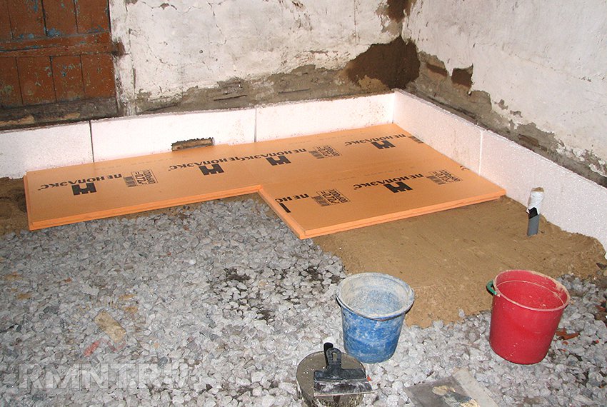 Как утеплить бетонный пол в частном доме: выбор материала (советы и рекомендации)