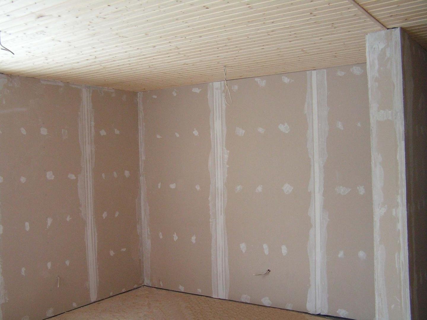 Отделка дома из бруса внутри гипсокартоном: обшиваем стены изнутри