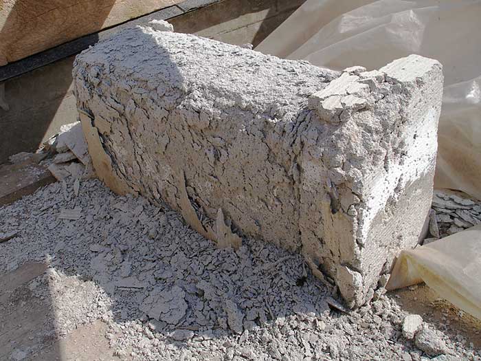 Что делать если крошится бетон? причины и способы предотвращения