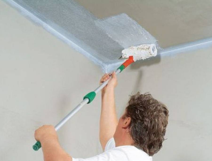 Как и чем помыть потолок перед покраской водоэмульсионной краской