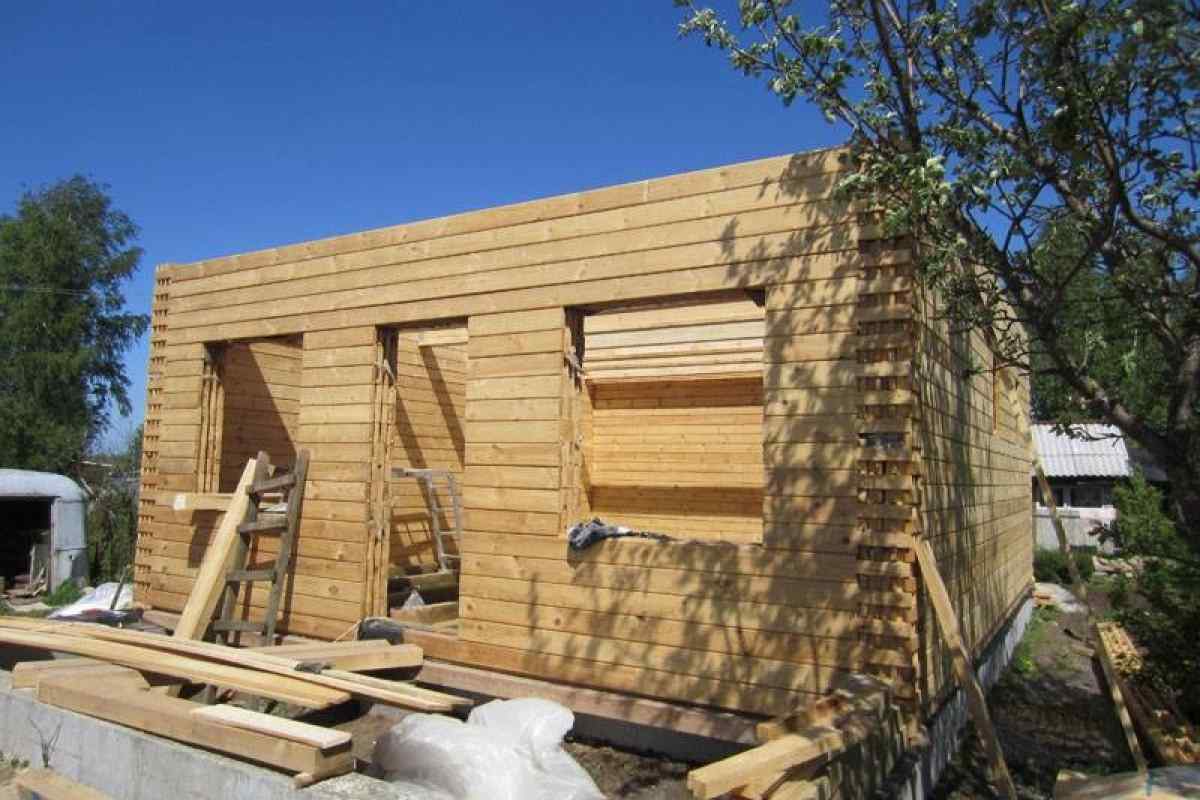 Как своими руками построить дом-шалаш не имея опыта в строительстве.